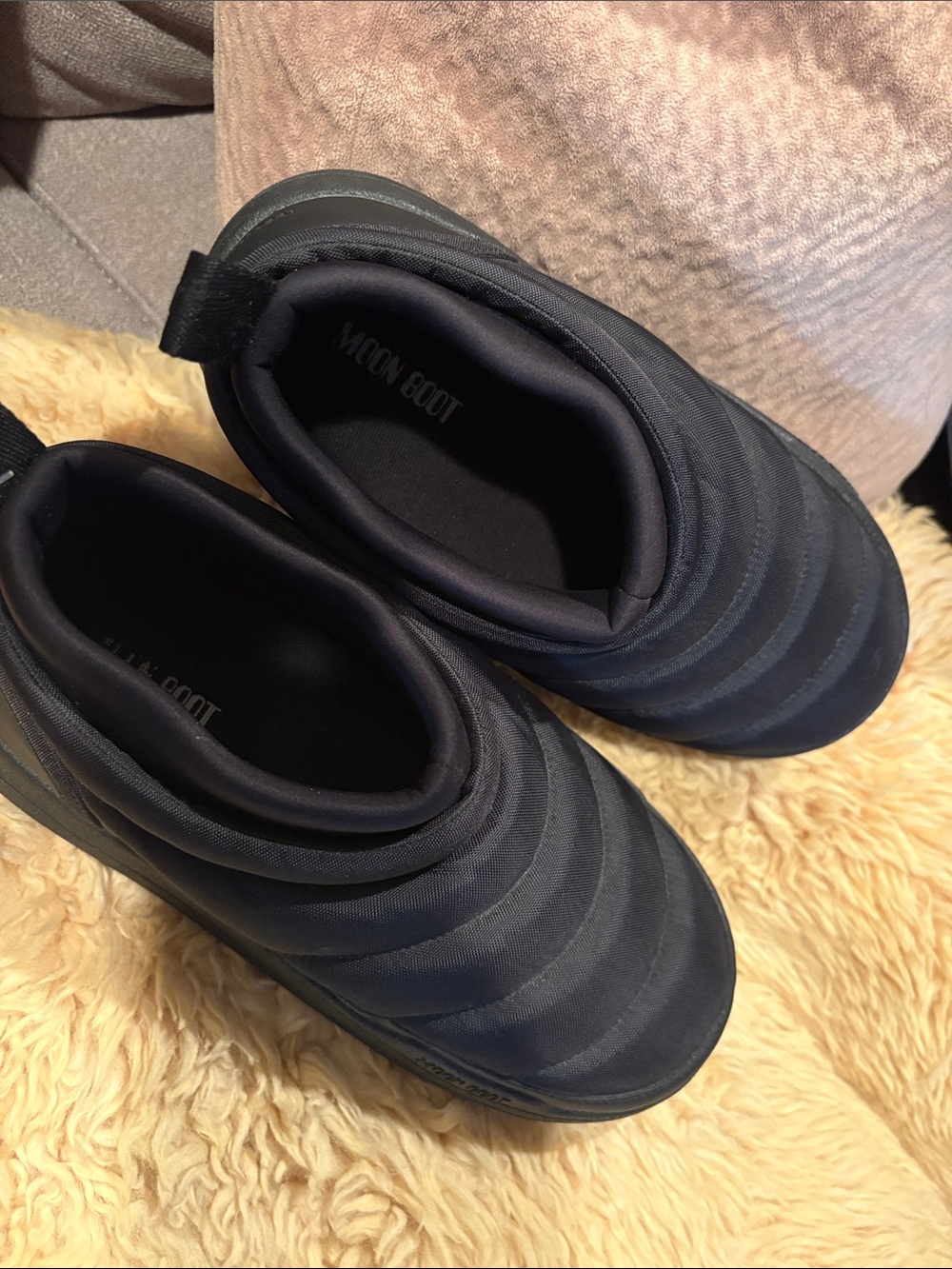 Moon boot black